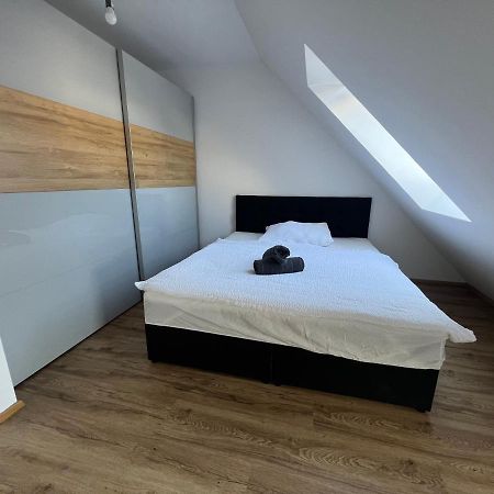 Semi 3A Neubauwohnung In Wien Fur 4 Personen Luaran gambar